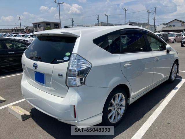 Toyota PRIUS ALPHA 2014-03 8101395-2