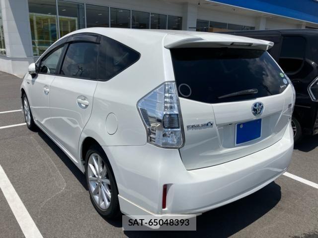 Toyota PRIUS ALPHA 2014-03 8101395-3
