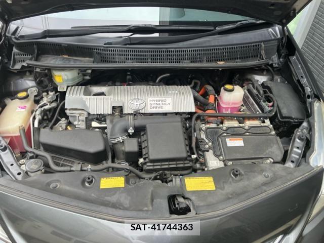 Toyota PRIUS ALPHA 2014-02 8101383-19