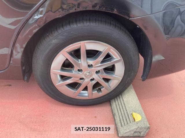 Toyota PRIUS ALPHA 2015-02 8101376-9