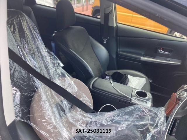 Toyota PRIUS ALPHA 2015-02 8101376-13
