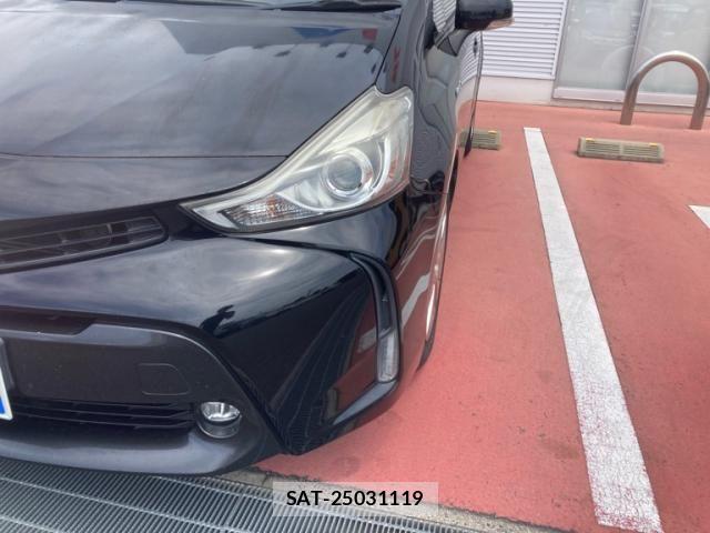 Toyota PRIUS ALPHA 2015-02 8101376-2