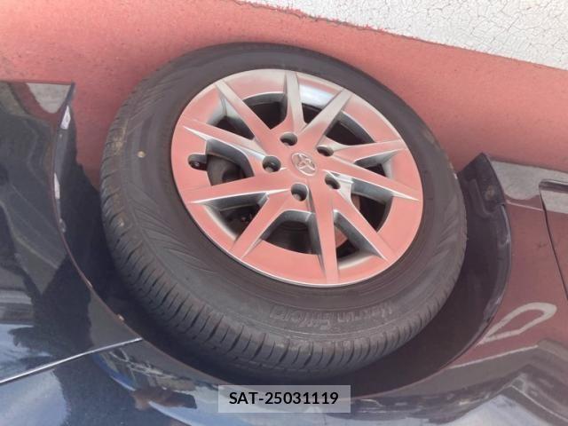 Toyota PRIUS ALPHA 2015-02 8101376-7