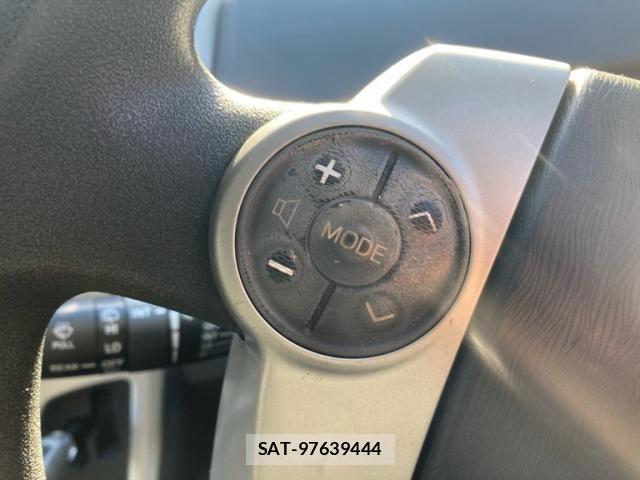 Toyota PRIUS ALPHA 2012-10 8101405-11