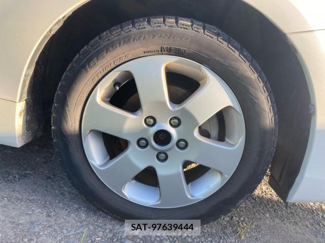 Toyota PRIUS ALPHA 2012-10 8101405-6