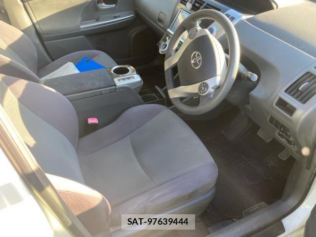 Toyota PRIUS ALPHA 2012-10 8101405-8
