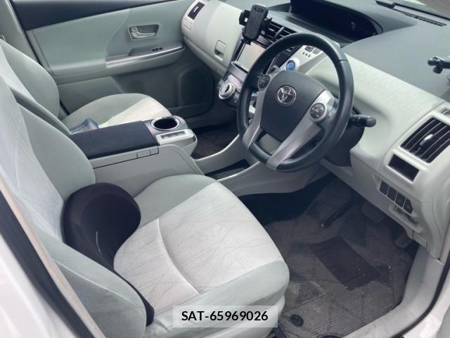 Toyota PRIUS ALPHA 2011-09 8101375-9