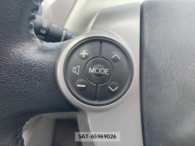 Toyota PRIUS ALPHA 2011-09 8101375-12