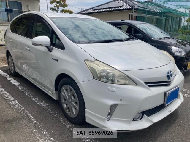 Toyota PRIUS ALPHA 2011-09 8101375-1