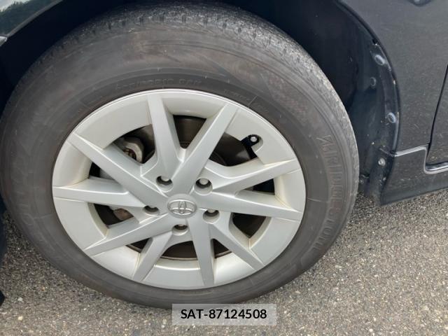 Toyota PRIUS ALPHA 2015-10 8101387-9