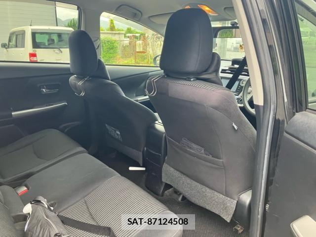 Toyota PRIUS ALPHA 2015-10 8101387-13