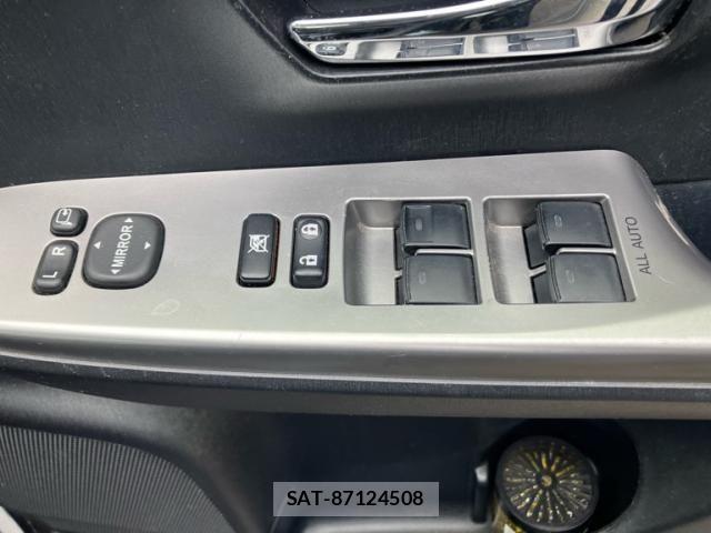 Toyota PRIUS ALPHA 2015-10 8101387-23
