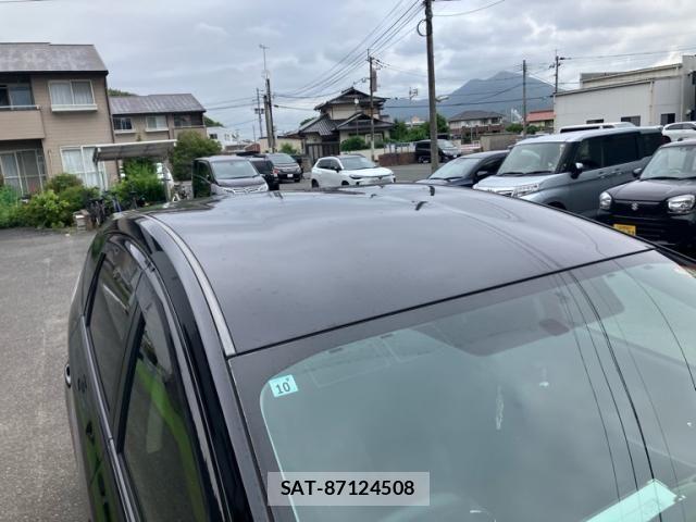 Toyota PRIUS ALPHA 2015-10 8101387-4