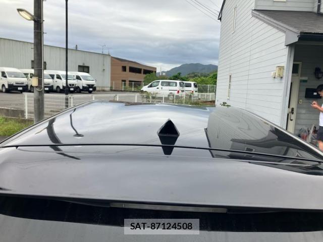 Toyota PRIUS ALPHA 2015-10 8101387-5