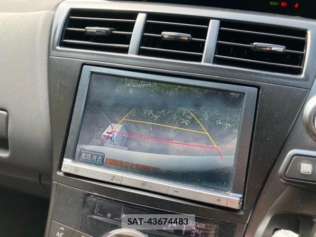 Toyota PRIUS ALPHA 2014-07 8101384-9