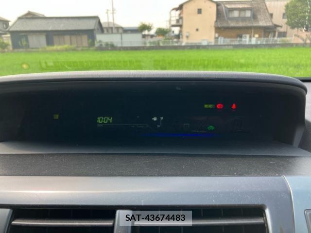 Toyota PRIUS ALPHA 2014-07 8101384-10