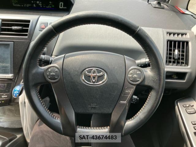 Toyota PRIUS ALPHA 2014-07 8101384-7