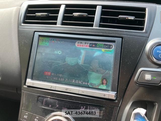 Toyota PRIUS ALPHA 2014-07 8101384-8