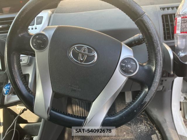 Toyota PRIUS ALPHA 2012-12 8101404-17