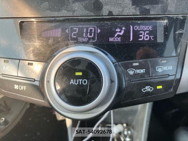 Toyota PRIUS ALPHA 2012-12 8101404-24