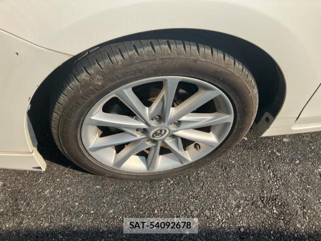 Toyota PRIUS ALPHA 2012-12 8101404-5