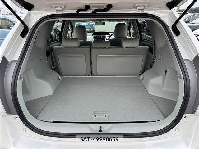 Toyota PRIUS ALPHA 2014-06 8101365-18