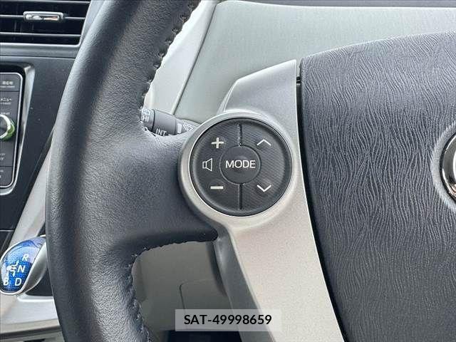 Toyota PRIUS ALPHA 2014-06 8101365-24