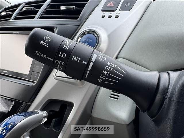 Toyota PRIUS ALPHA 2014-06 8101365-26