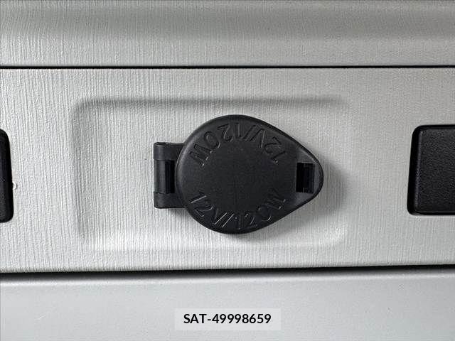 Toyota PRIUS ALPHA 2014-06 8101365-28