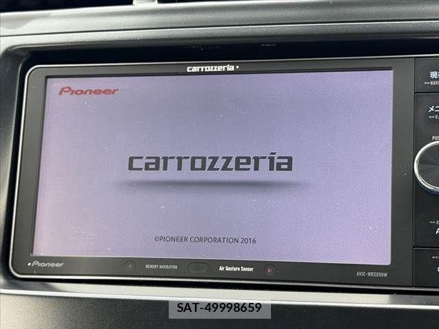 Toyota PRIUS ALPHA 2014-06 8101365-2