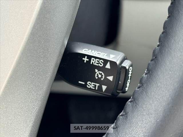 Toyota PRIUS ALPHA 2014-06 8101365-4
