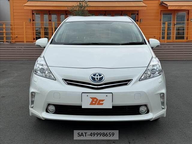 Toyota PRIUS ALPHA 2014-06 8101365-8