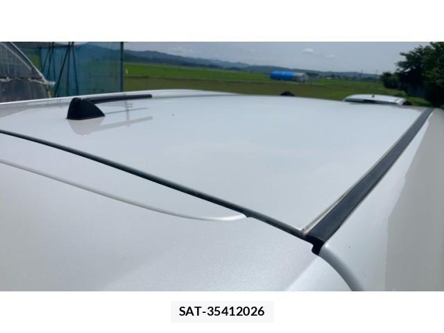 Toyota PRIUS ALPHA 2014-02 8101406-9