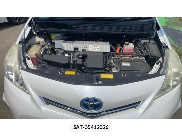 Toyota PRIUS ALPHA 2014-02 8101406-13