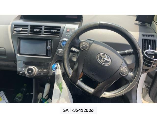 Toyota PRIUS ALPHA 2014-02 8101406-16