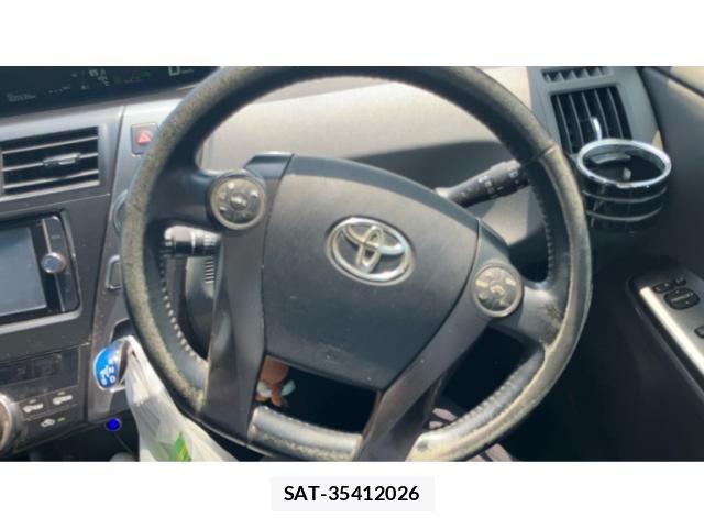Toyota PRIUS ALPHA 2014-02 8101406-18
