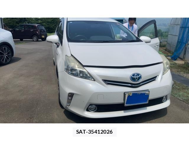 Toyota PRIUS ALPHA 2014-02 8101406-1