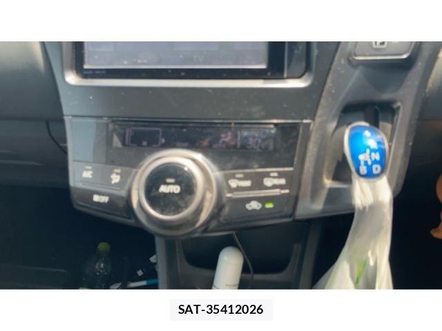 Toyota PRIUS ALPHA 2014-02 8101406-20
