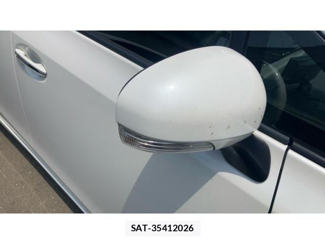 Toyota PRIUS ALPHA 2014-02 8101406-7