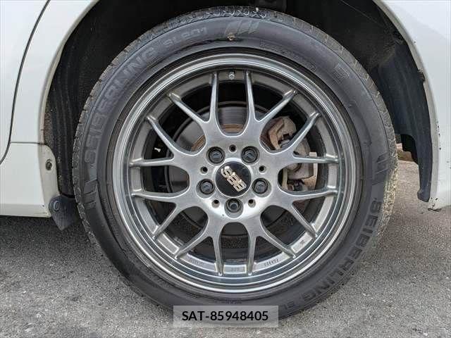 Toyota PRIUS ALPHA 2011-06 8101377-13