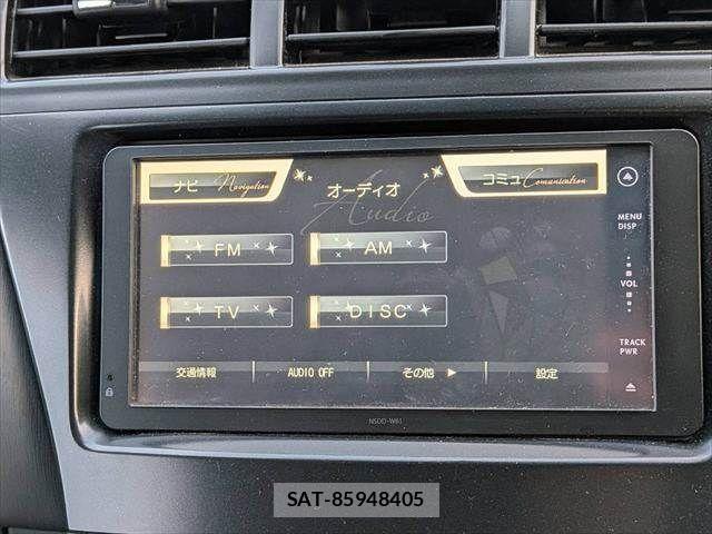 Toyota PRIUS ALPHA 2011-06 8101377-4