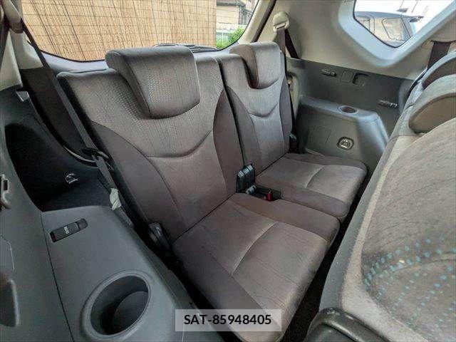 Toyota PRIUS ALPHA 2011-06 8101377-8