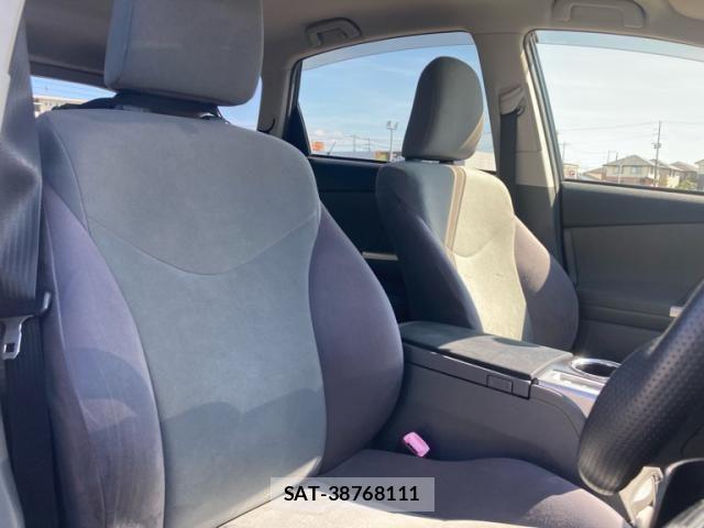 Toyota PRIUS ALPHA 2012-08 8101396-11
