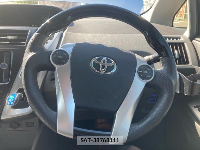Toyota PRIUS ALPHA 2012-08 8101396-13