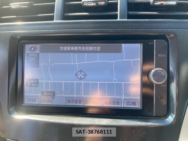 Toyota PRIUS ALPHA 2012-08 8101396-15