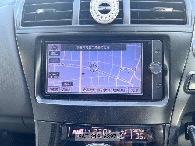 Toyota PRIUS ALPHA 2013-10 8101382-16