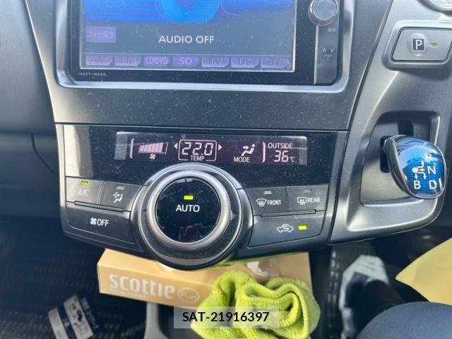 Toyota PRIUS ALPHA 2013-10 8101382-19