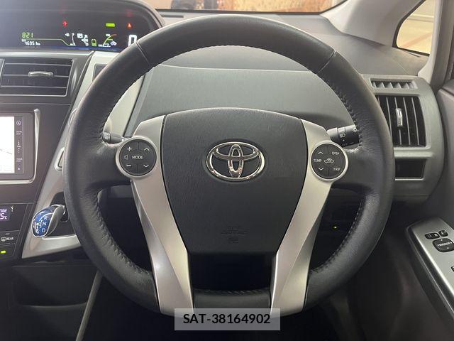 Toyota PRIUS ALPHA 2012-02 8101364-13