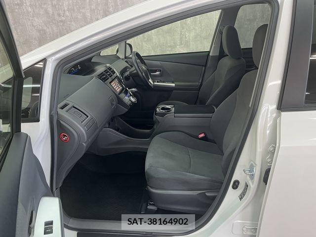 Toyota PRIUS ALPHA 2012-02 8101364-18