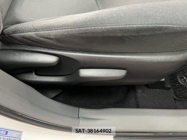 Toyota PRIUS ALPHA 2012-02 8101364-21